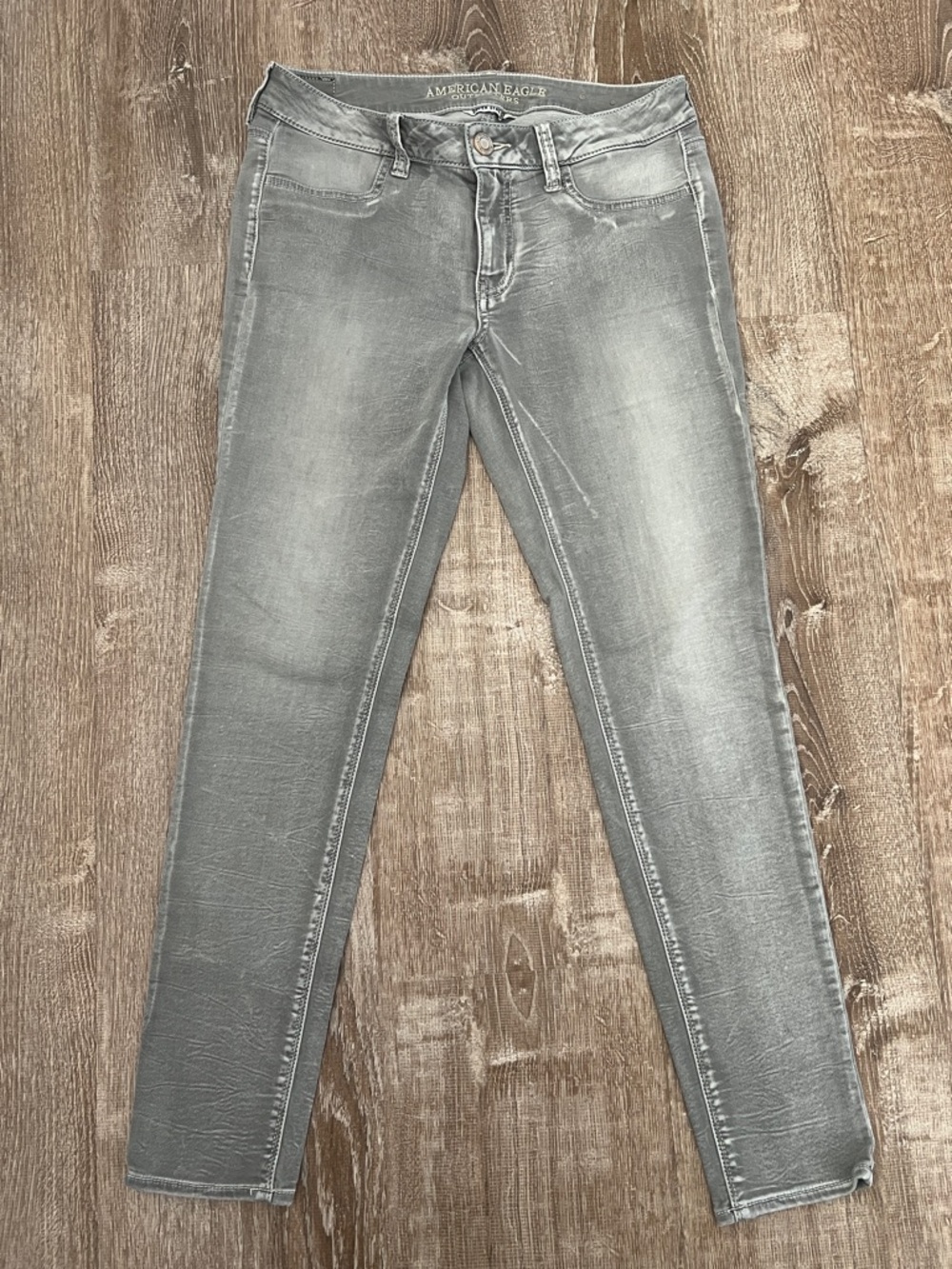 American Eagle Gray Super Stretch Jegging
Size 8